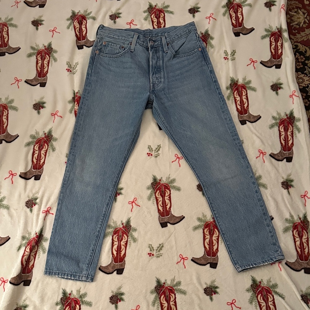 Light Wash Levis